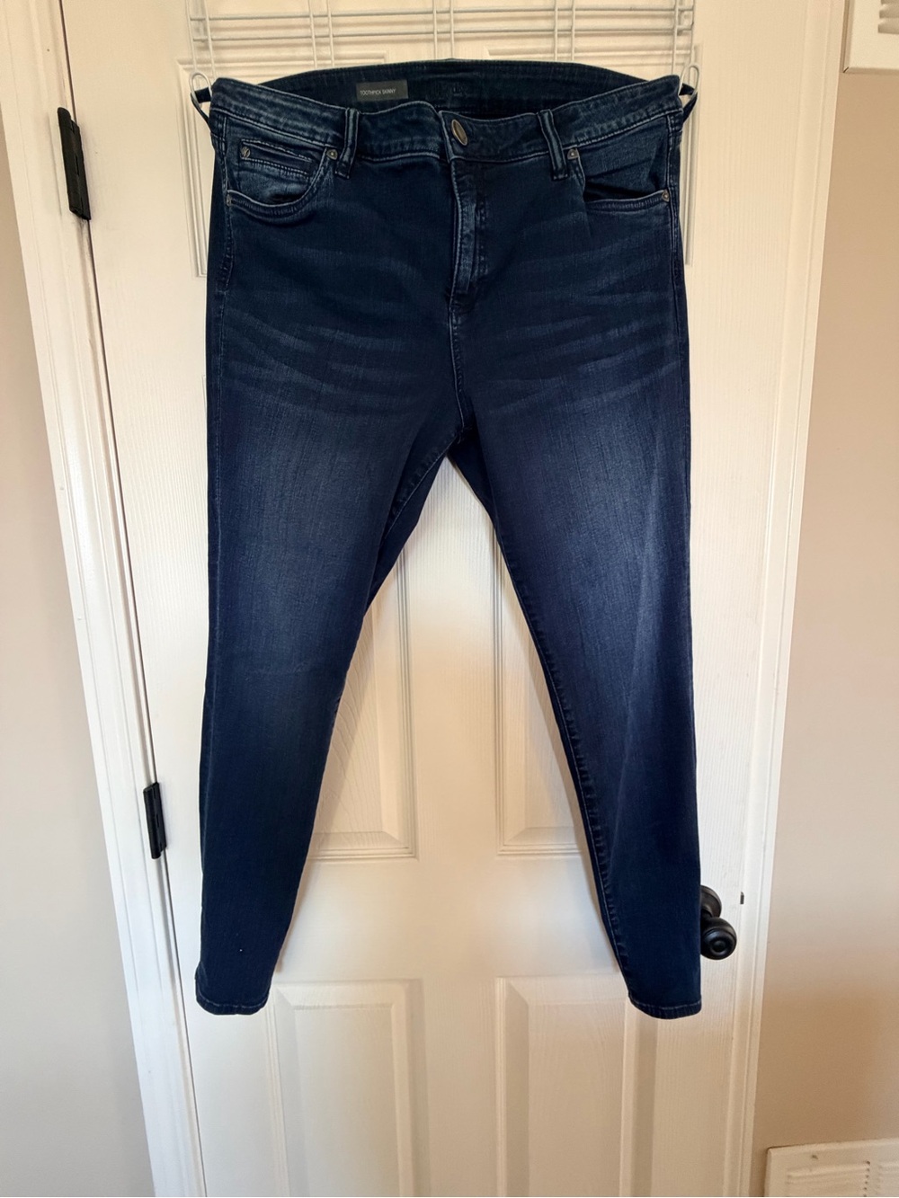 Kut from the Kloth dark denim toothpick skinny jeans